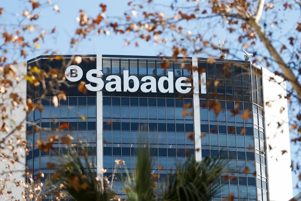 Sabadell regresa a Cataluña en busca de apoyo de accionistas y políticos – Expansión